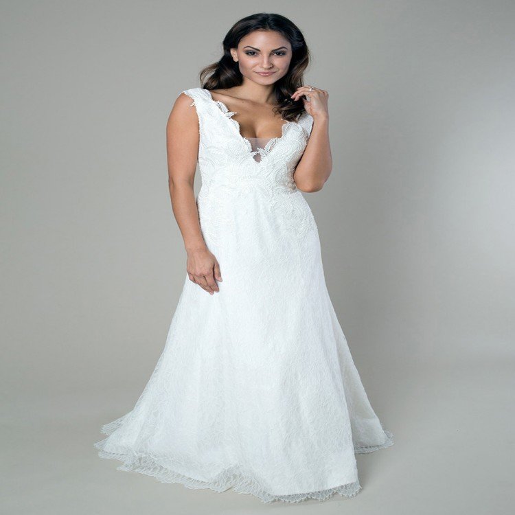 36 Plus Size Country Style Wedding Dresses Pics Boy And Girl Love Heart Images