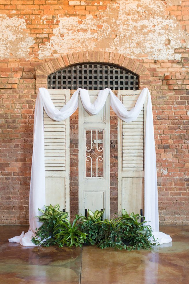 simple indoor wedding arch ideas