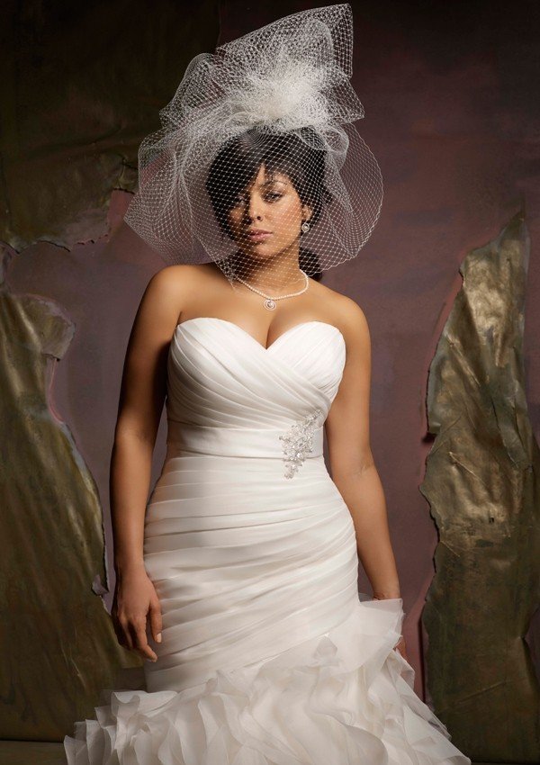 plus-size-trumpet-wedding-dress