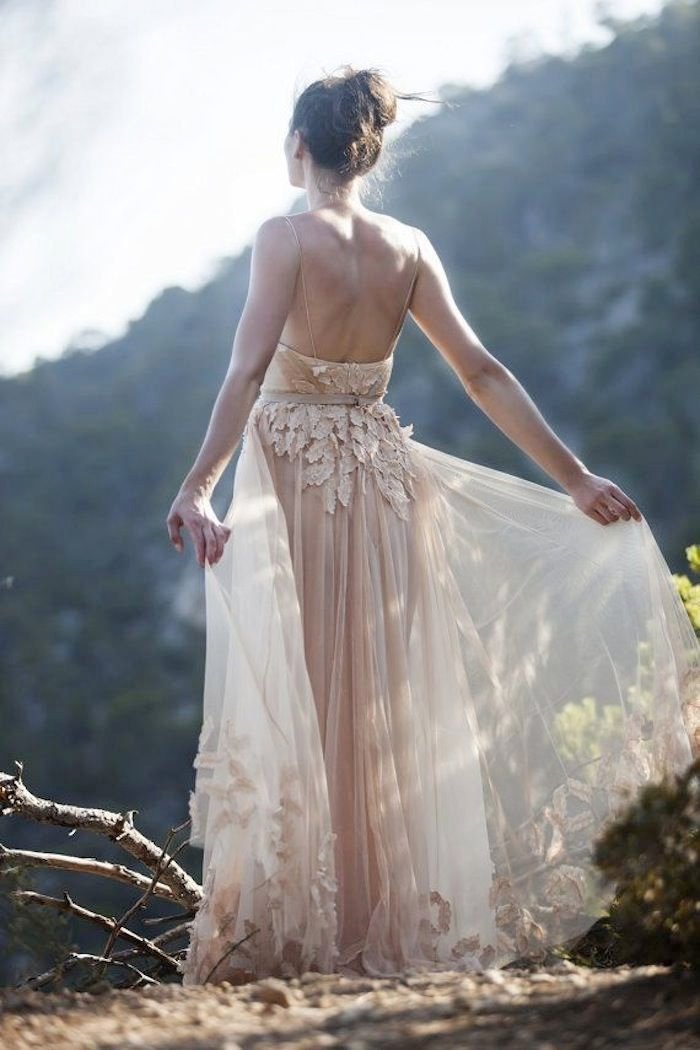 mountain-wedding-dress