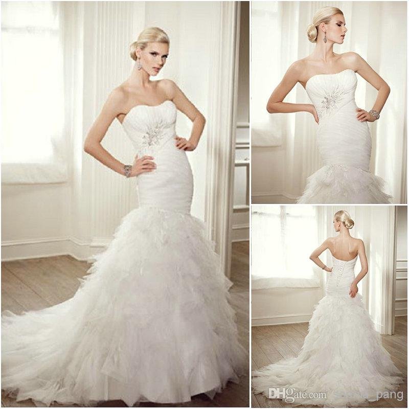 Wedding Dress Ruffle Bottom (800 x 800 Pixel)