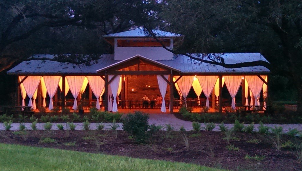 rustic-barn-weddings-near-me