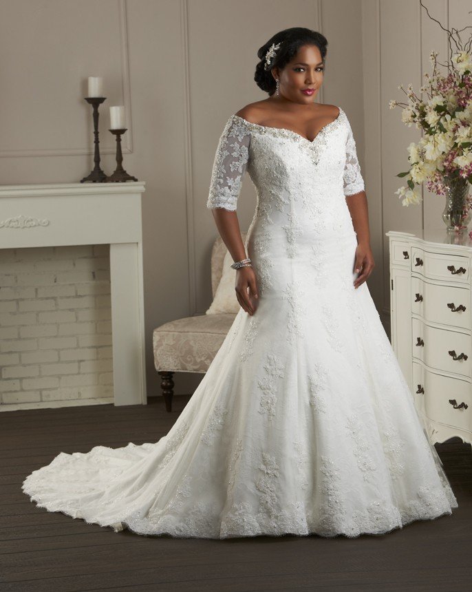 12-gorgeous-plus-size-wedding-dresses-for-the-curvy-bride