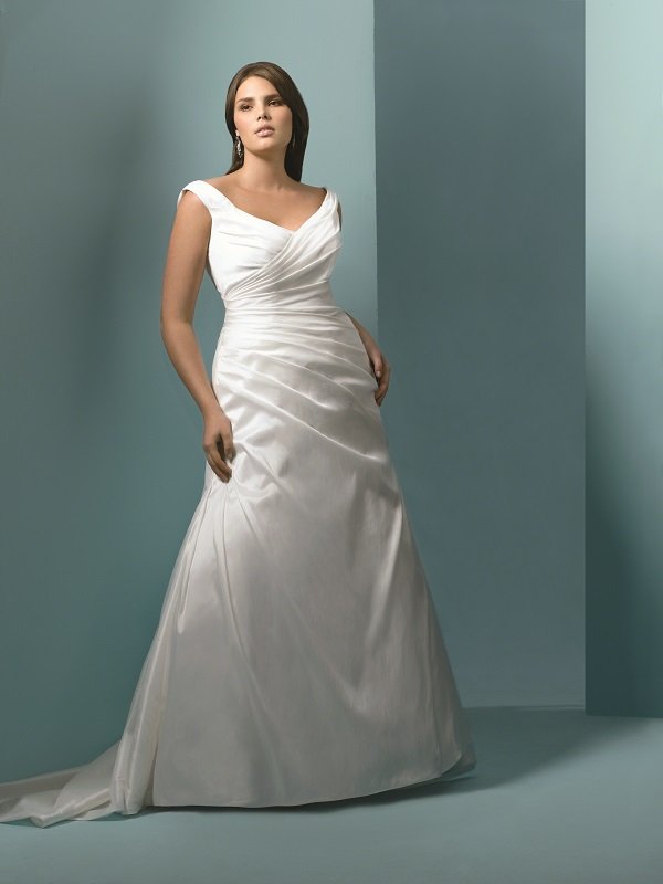 wedding-dresses-for-curvy-bodies